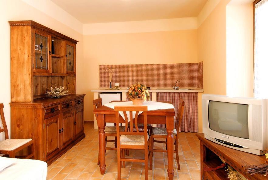 Relais Valguerriera Guest House Apecchio Rom bilde